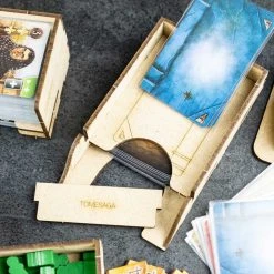 Import Games The Dicetroyers - Viscounts Of The West Kingdom (Base Game Or With The West Kingdom Tomesaga Expansion) (Italy Import)