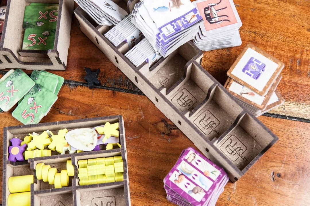 The Dicetroyers - Wendake + New Allies Expansion (Italy Import) 15 The Dicetroyers - Wendake + New Allies Expansion (Italy Import)