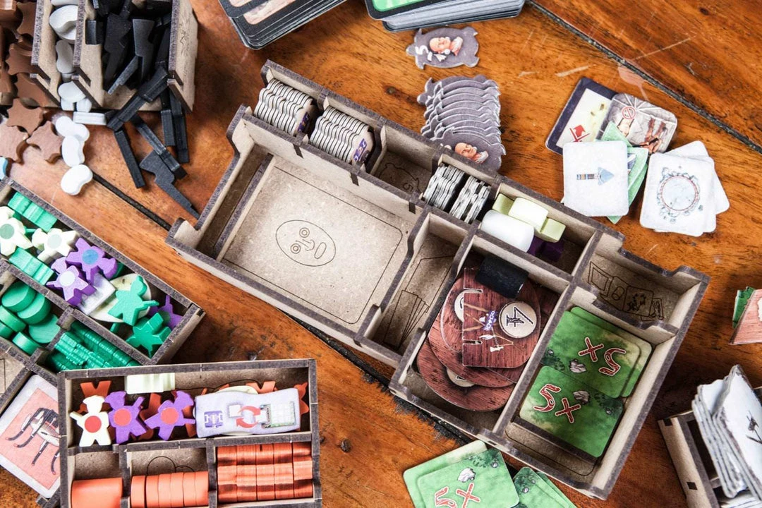 The Dicetroyers - Wendake + New Allies Expansion (Italy Import) 12 The Dicetroyers - Wendake + New Allies Expansion (Italy Import)