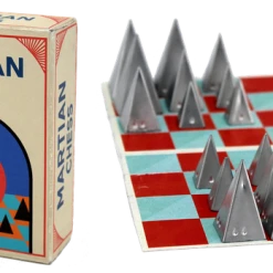 Looney Labs Pyramid Quartet (Display Case) 10 Looney Labs Pyramid Quartet (Display Case)