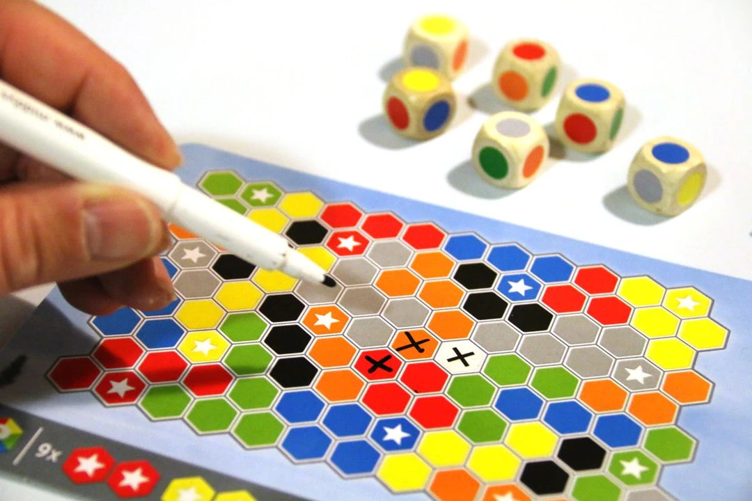 White Goblin Games Dobbelland (aka Diceland) (Import) 2 White Goblin Games Dobbelland (aka Diceland) (Import)