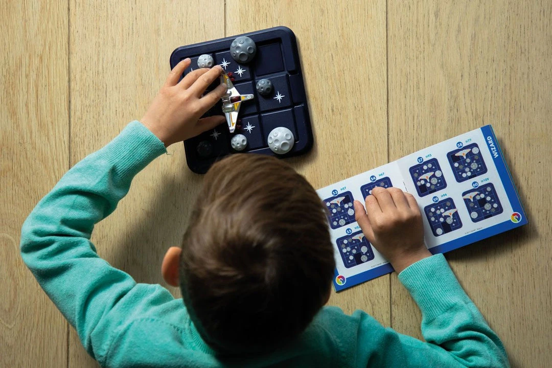 Smart Games: Asteroid Escape 4 Smart Games: Asteroid Escape